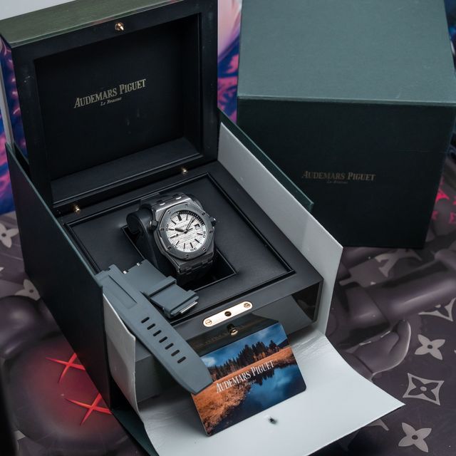 Audemars Piguet Royal Oak Offshore 15710ST.OO.A002CA.02 Image 7